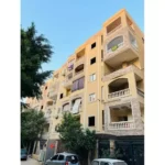 بحدائق الاهرام شقة 120م واجهة بسعر الخلفي موقع مميز