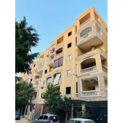 بحدائق الاهرام شقة 120م واجهة بسعر الخلفي موقع مميز