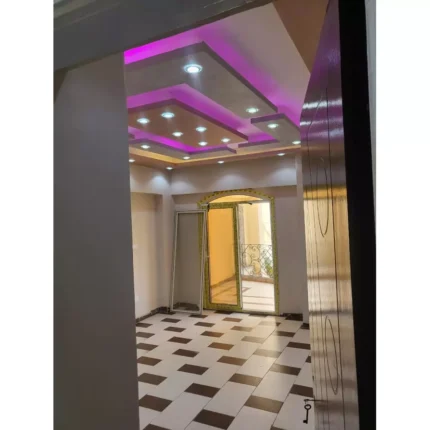 شقة للبيع بحدائق الاهرام  مساحة 250م بموقع متميز