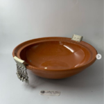 وعاء فخاري مزجج مزين بالفضة