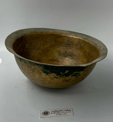 ملال عمانية نحاسية قديمة تراثية  للديكور والاستخدام