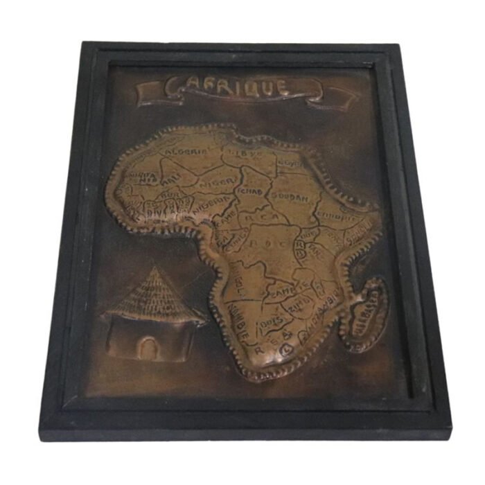 ⁦Africa map made of cooper⁩ - الصورة ⁦1⁩