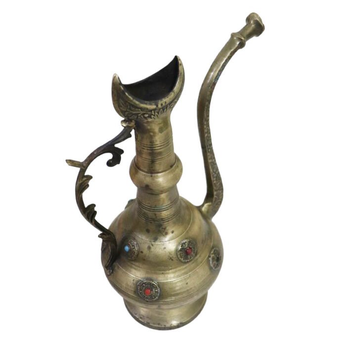⁦ابريق قديم من النحاس الاصفر ومرصع بالأحجار⁩ - الصورة ⁦3⁩