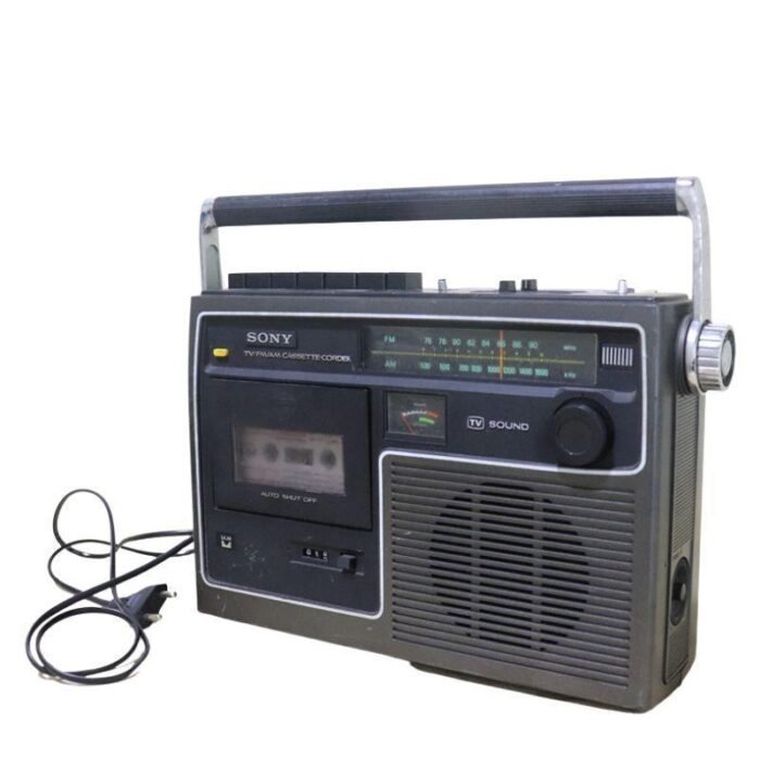 ⁦Antique Sony Cassette Player CF1490 FM/AM Radio⁩ - الصورة ⁦2⁩