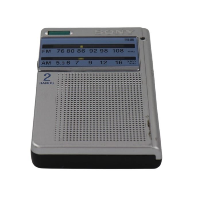⁦Antique old sony ICF-T46 portable radio⁩ - الصورة ⁦1⁩