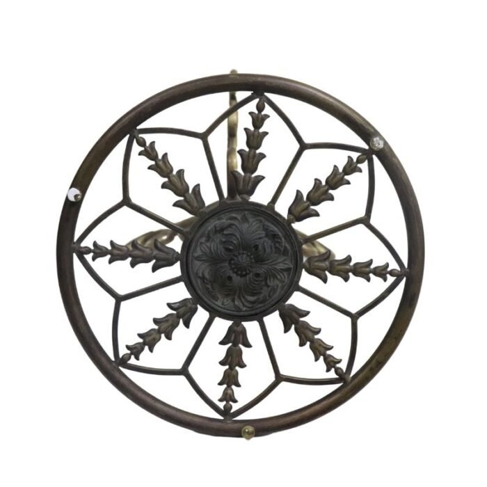 ⁦Antique round brass base⁩ - الصورة ⁦3⁩