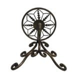 Antique round brass base - الصورة 5