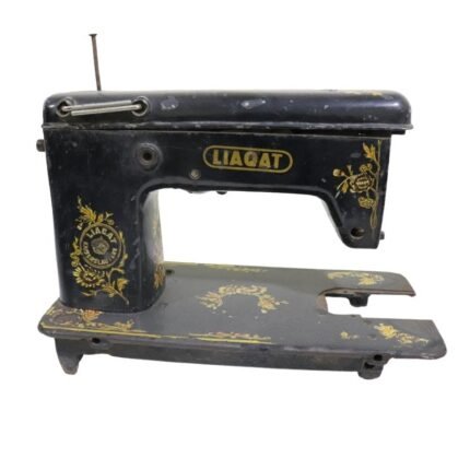 LIAQAT 230 SEWING MACHINE OLD