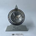 ساعة طاولة من دعايات طيران الاتحاد مع البوكس