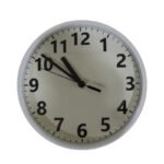 ROUND CLOCK WHITE