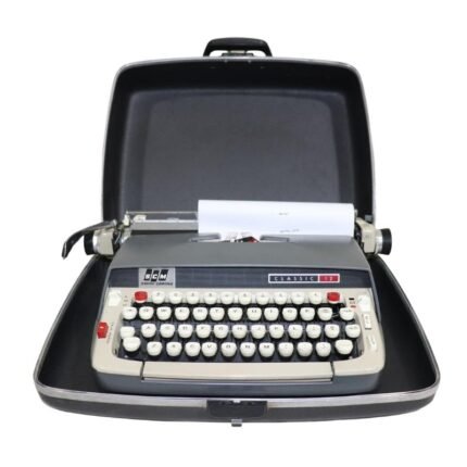 Vintage Smith Corona - Classic 12 Typewriter