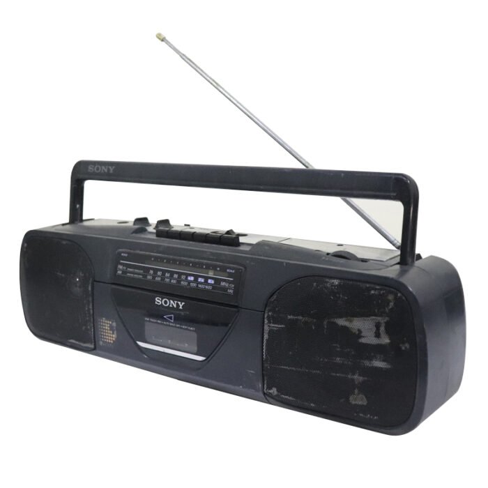 ⁦Vintage Sony CFS-E22 Boombox AM/FM Stereo Radio⁩ - الصورة ⁦1⁩