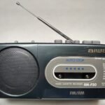 Antique RADIO RM-P30 FM/AM 2 Band Cassette Player