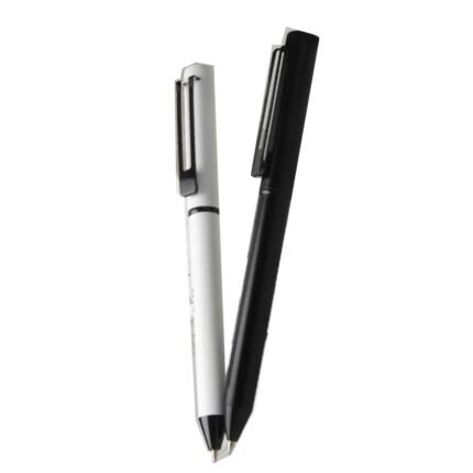 Metal pen