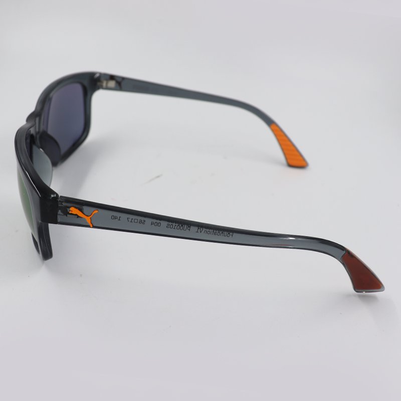 ⁦PUMA FOUNDATION V1 PU0010S 004 56 GRAY ORANGE SUNGLASS⁩ - الصورة ⁦3⁩